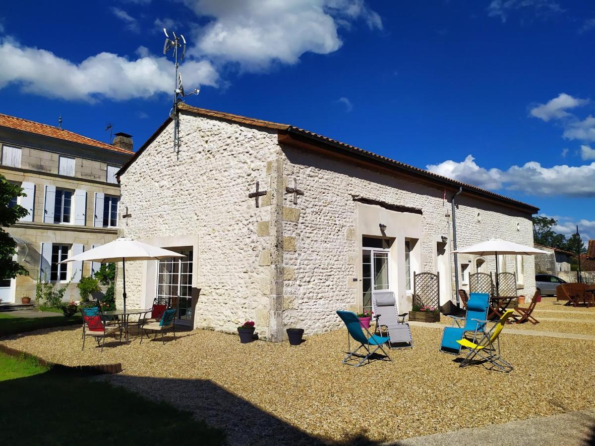 Les Gites Du Vigneron Et Cd'H Saint-Seurin-de-Palenne Экстерьер фото