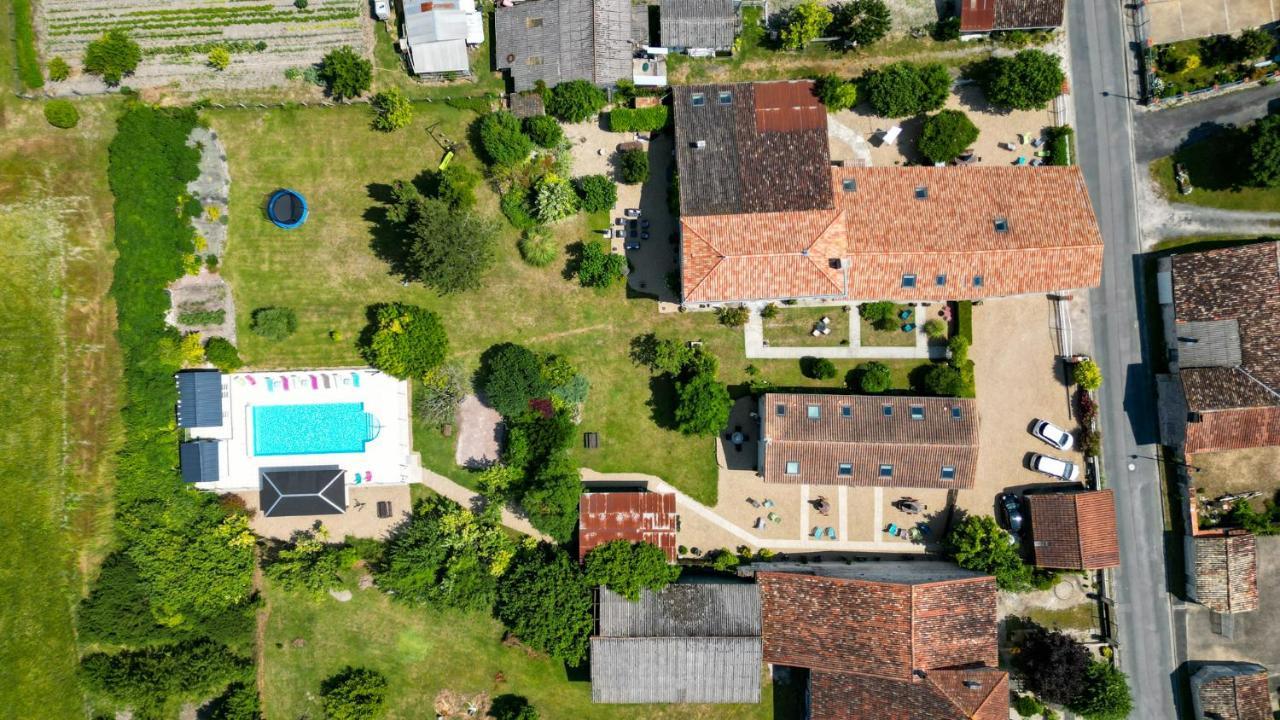 Les Gites Du Vigneron Et Cd'H Saint-Seurin-de-Palenne Экстерьер фото