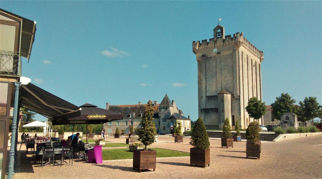 Les Gites Du Vigneron Et Cd'H Saint-Seurin-de-Palenne Экстерьер фото