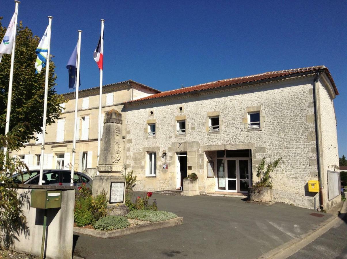 Les Gites Du Vigneron Et Cd'H Saint-Seurin-de-Palenne Экстерьер фото